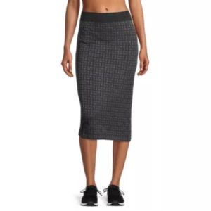 Women’s Stretch Pencil Skirt
